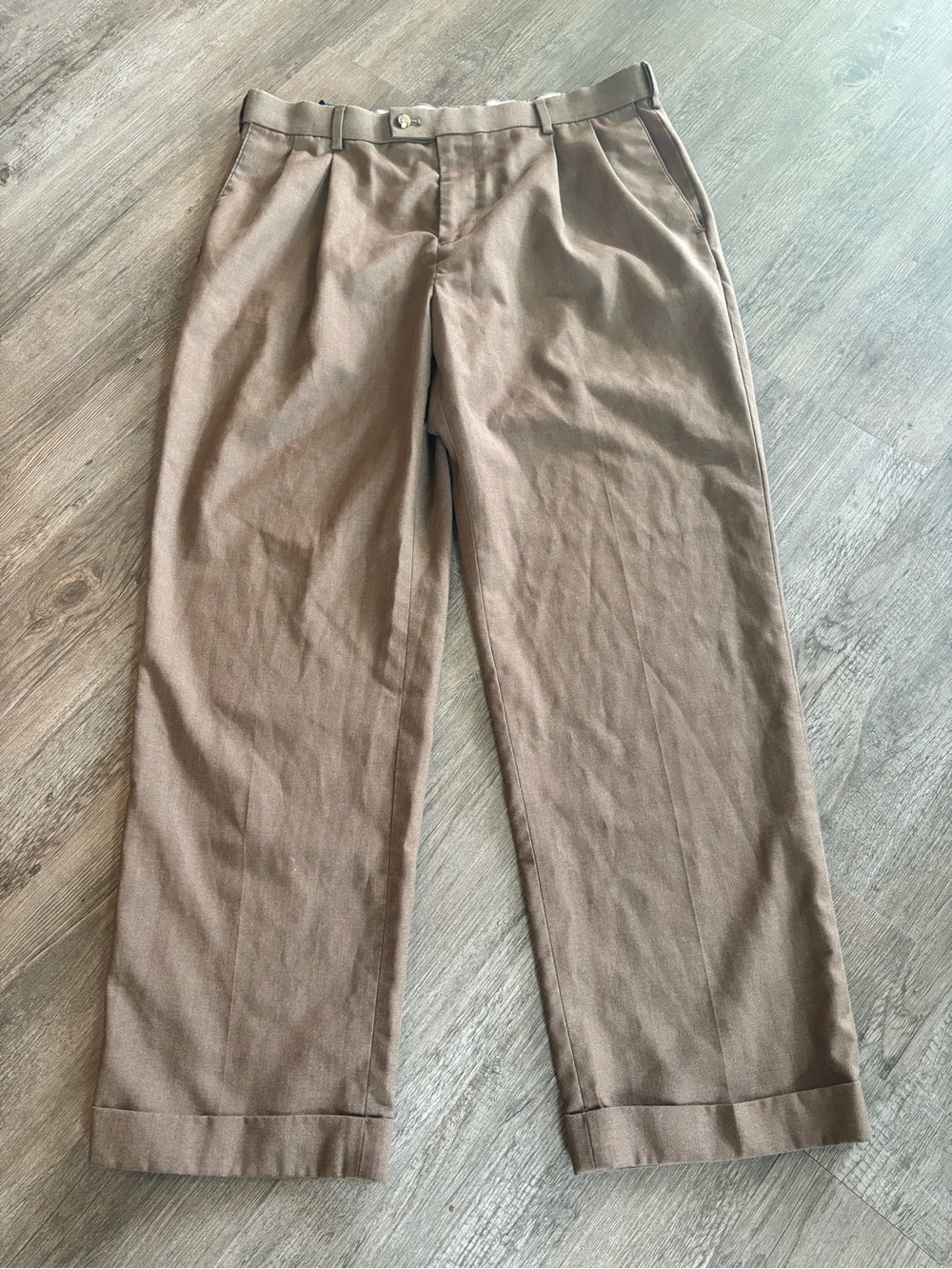 croft & barrow Men’s Pleated Dress Pants in Taupe